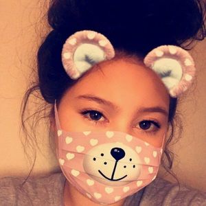 Meet your Posher, Daniela